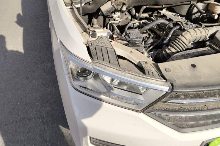 Used Wuling Hongguang 2021 1.5L S Standard Version LAR Right Front Headlight