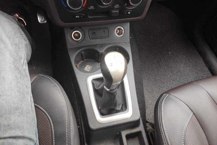 Used Dongfeng Fengon 330 2018 1.5L 330S Comfort Edition DK15
