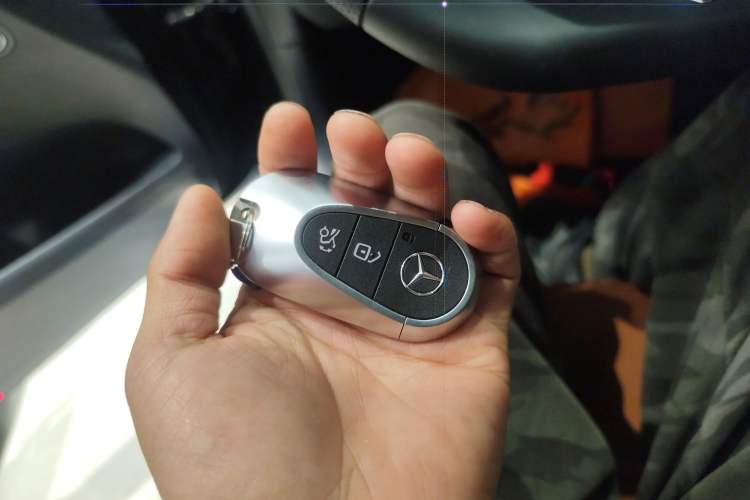 Used Mercedes-Benz GLC 2025 Refreshed GLC 300 L 4MATIC Dynamic Version 5 Seats Vehicle Key