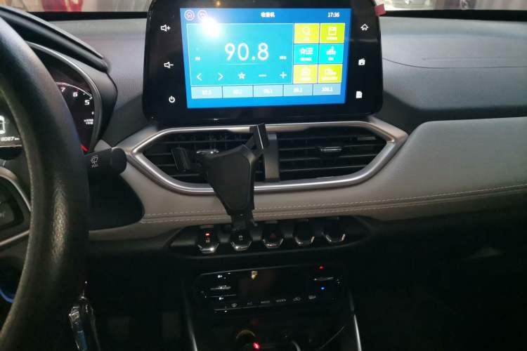 Used Baojun 510 2017 1.5L Manual Fashion Model Audio And AC Panel