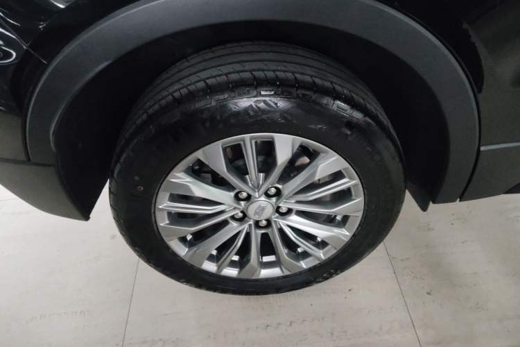 Used Cadillac XT4 2024 28T Two-Wheel-Drive Luxury Version Right Rear Wheel Hub