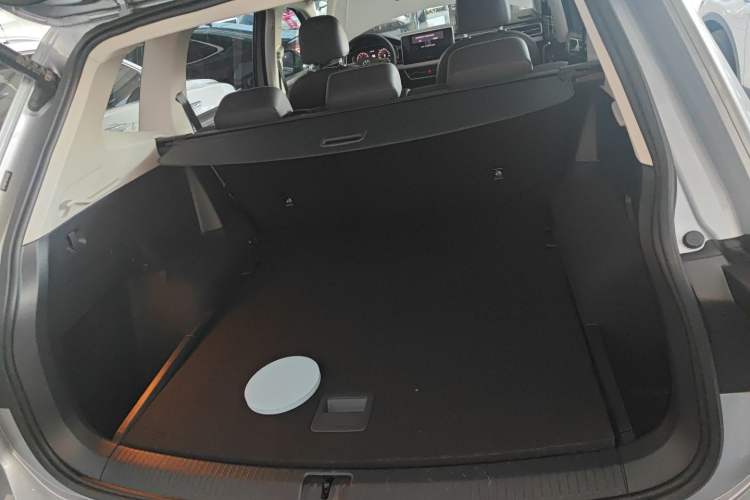 Used Volkswagen Tiguan L 2022 330TSI Automatic Two-Wheel Drive Smart Edition
