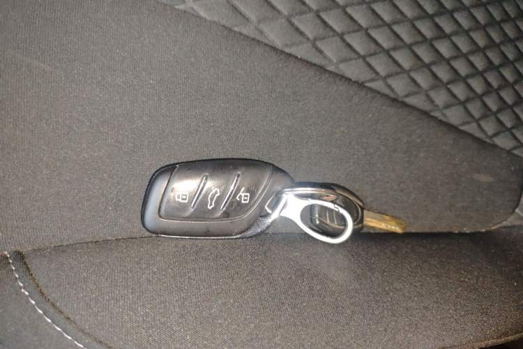 Used Roewe i5 2019 1.5L Automatic 4G Connected Langyue Edition
