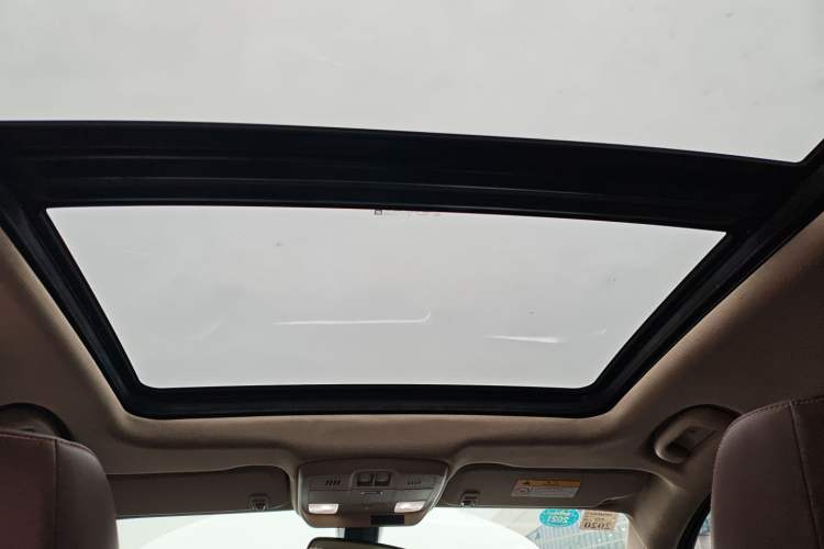 Used Buick Envision 2016 20T Two-Wheel-Drive Elite Model Headliner