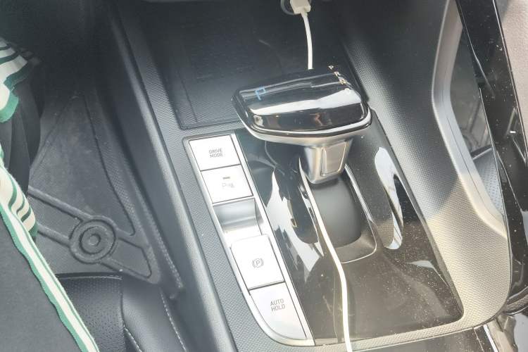 Used Hyundai Elantra 2023 1.5L CVT LUX Prestige Edition