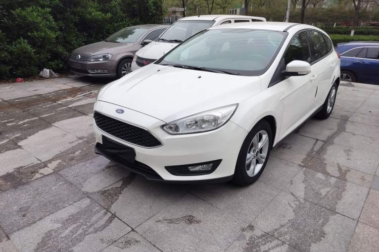 Used Ford Focus 2017 Hatchback 1.6L Automatic Comfort Plus SmartDrive Edition Left Front Headlight