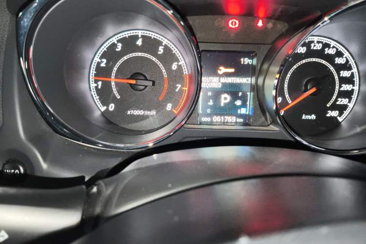 Used Peugeot 4008 2013 2.0L Two-Wheel Drive Luxury Version Odometer Close Up