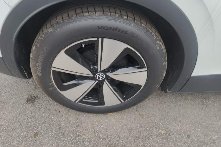 Used Volkswagen ID.4 X 2025 Smart Version Pure & Intelligent Enjoyment Edition
