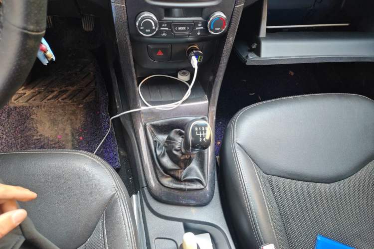 Used Baojun 610 2014 CROSS 1.5L Manual Comfort Model
