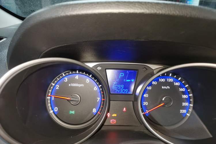 Used Hyundai ix35 2015 2.0L Automatic 2WD Smart Type China IV
