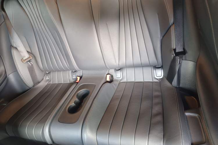 Used Mercedes-Benz E-Class 2021 E 260 Coupe Interior 4