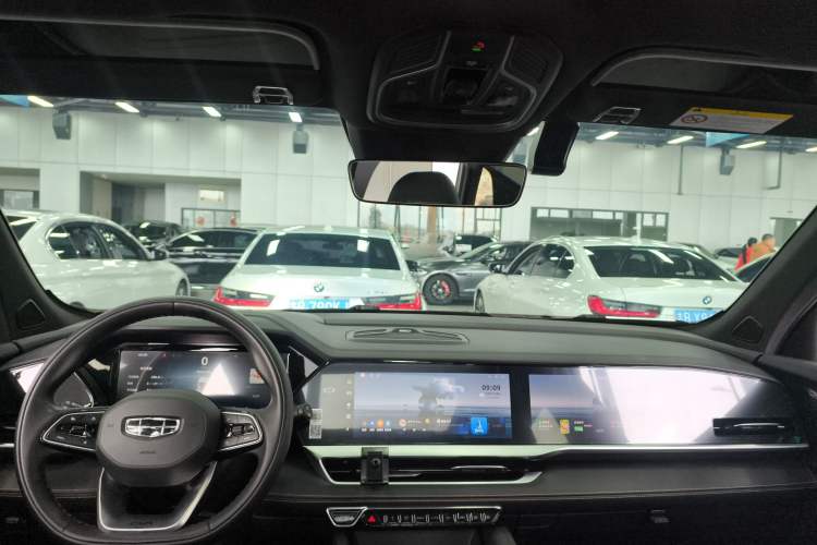 Used Geely Auto Monjaro L 2024 2.0TD DCT EVO Two-Wheel Drive Long-Range Version Center Console