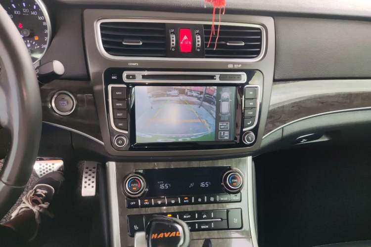 Used Haval H8 2015 2.0T Two-Wheel-Drive Standard Version
