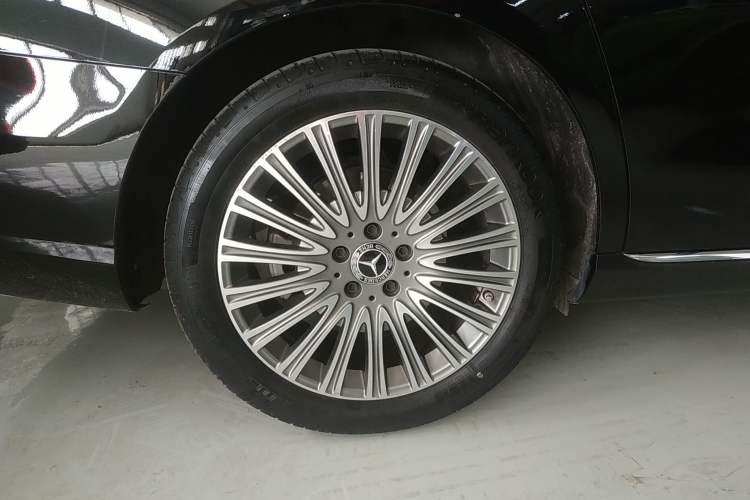 Used Mercedes-Benz E-Class 2023 E 300 L Luxury Model
