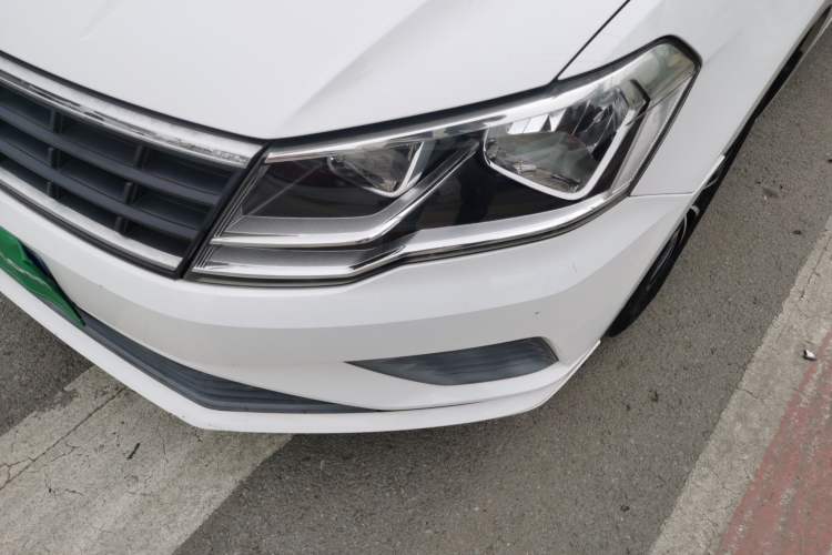 Used Volkswagen Jetta 2017 1.4L Manual Fashion Edition Left Front Headlight