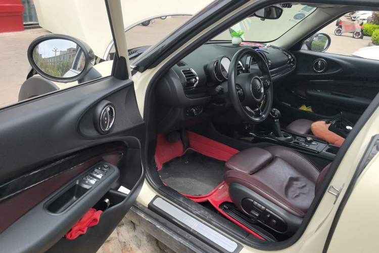 Used MINI Clubman 2018 1.5T COOPER Artist Driver Seat