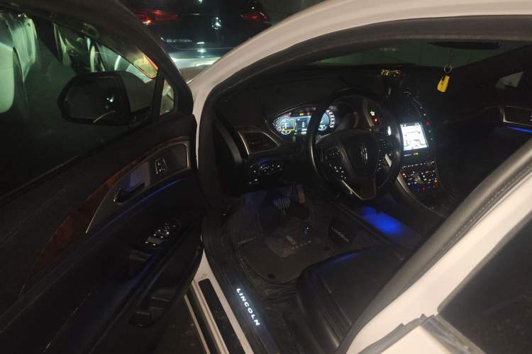 Used Lincoln MKZ 2017 2.0T Luxury Edition
