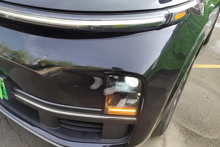 Used Li Auto L8 2023 Pro Model
