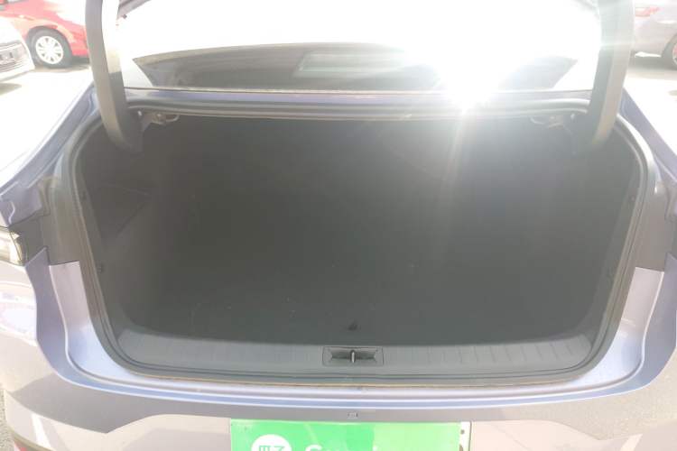 Used Nissan N6 2026 Model 180 Max Trunk