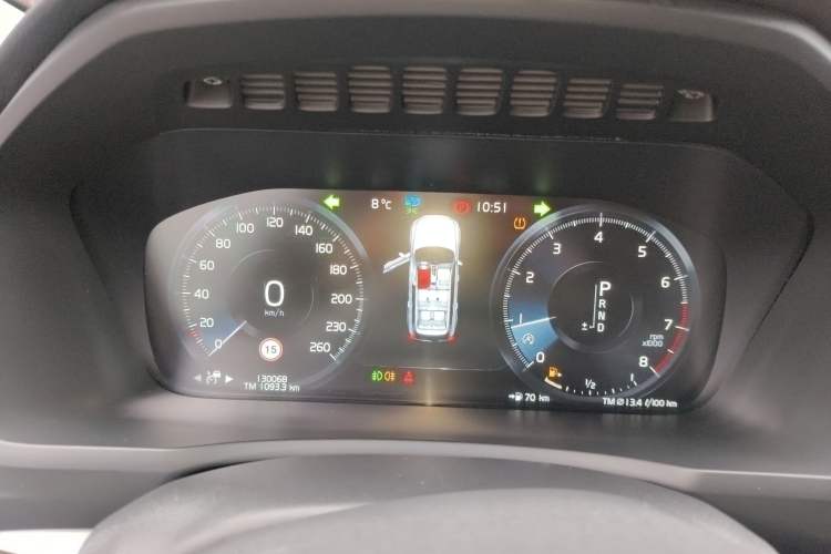 Used Volvo XC90 2019 T5 Zhiyi Edition 7-Seater China V Emission Standard