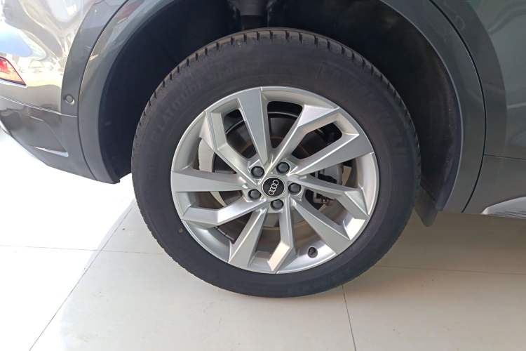 Used Audi Q5L 2022 40T Luxury Dynamic Model Right Rear Wheel Hub