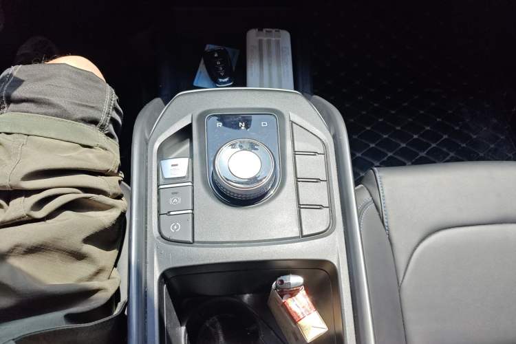 Used Geely Auto Emgrand New Energy 2022 EV Pro Ride-Hailing Version Ternary Lithium Gear Lever