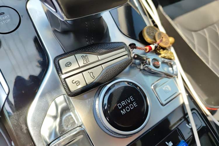 Used Hongqi HS5 2019 2.0T Smart Connect Flagship All-Wheel-Drive Version
