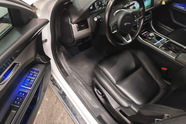 Used Jaguar XFL 2020 XFL 2.0T P200 Two-Wheel-Drive Elite Edition Driver Seat