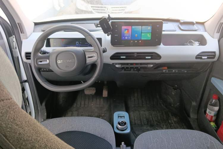 Used Geely Galaxy Panda 2023 Panda Mini 200km Endurance Bear
