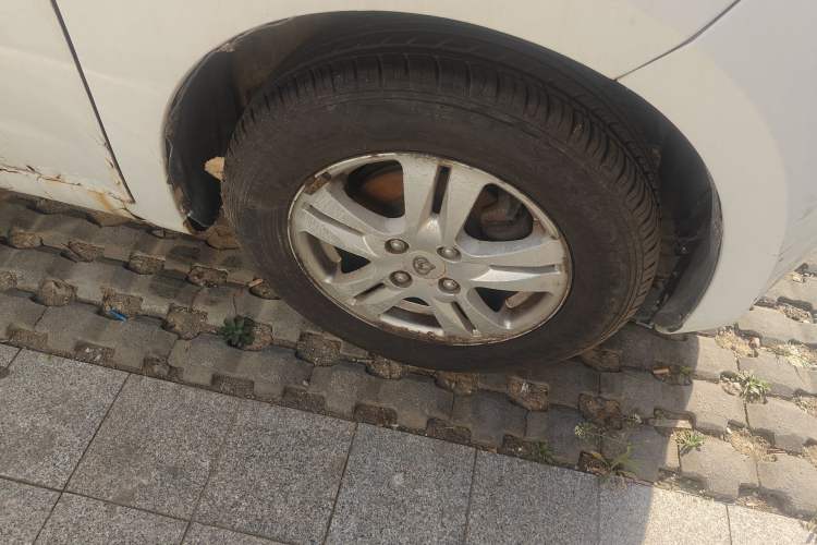 Used CHANGAN OSHAN Olisway 2013 1.2L Manual Elite Model Right Front Wheel Hub