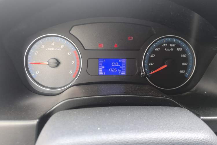 Used CHANGAN KAICHENG Shenqi F30 2018 1.5L Comfort Trim Short Wheelbase DAM15L Odometer Close Up