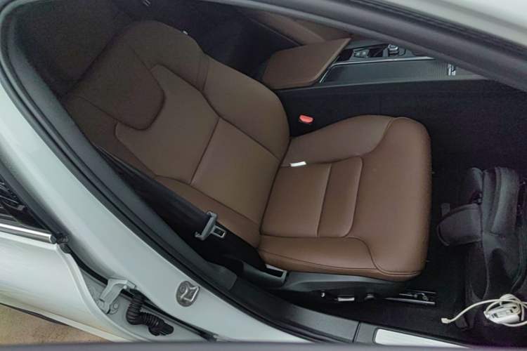 Used Volvo S60 2026 Model B4 Zhiyi Luxury Edition Right Front Seat