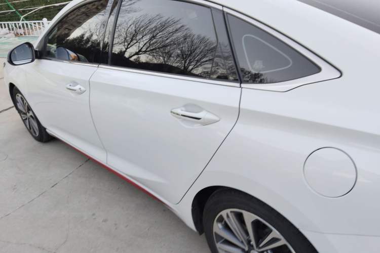 Used CHANGAN Ruicheng CC 2021 Blue Whale Edition 1.5T DCT Luxury Model Left Side