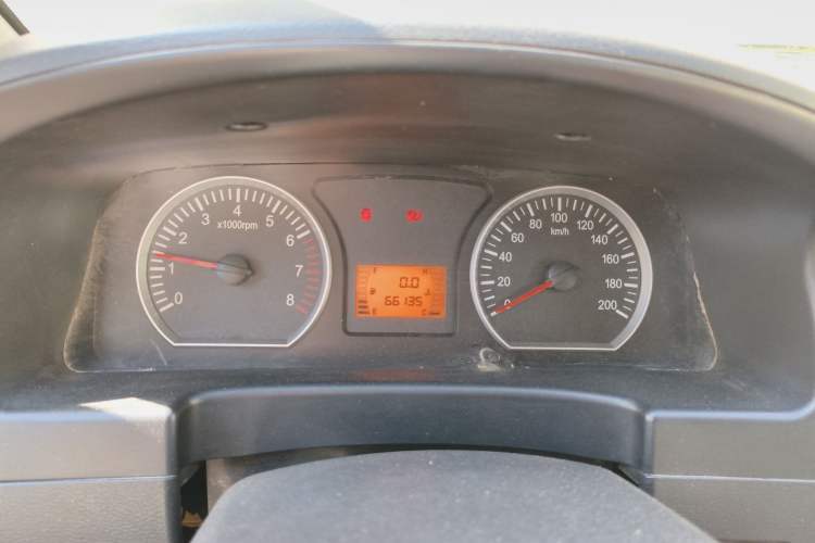 Used FORTHING Lingzhi 2016 V3 1.5L 7-Seater Comfort Model China V Standard