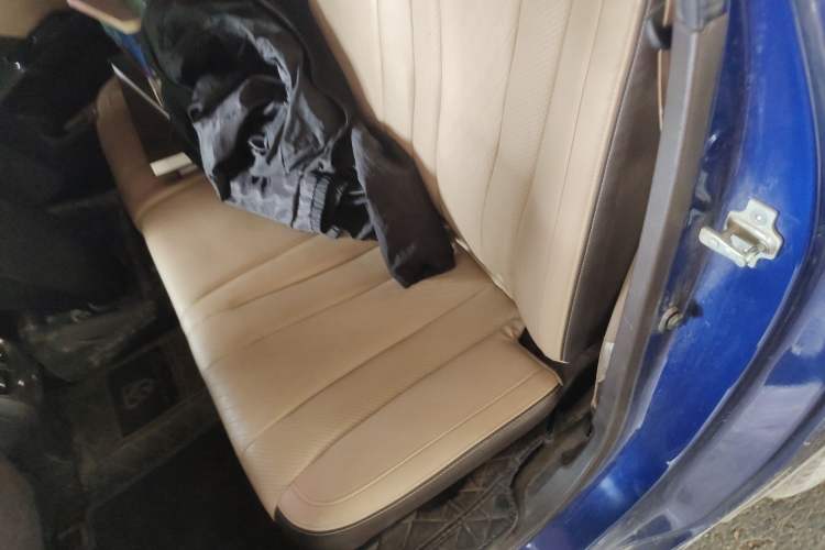 Used Baojun 310W 2017 1.5L Manual Fashion Model China V