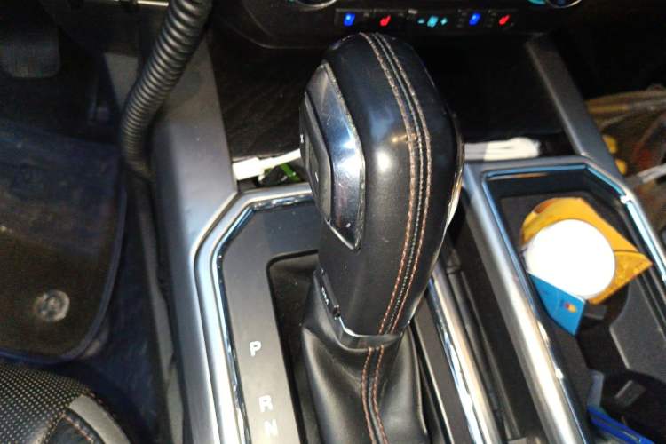 Used Ford F-150 Raptor  Gear Lever