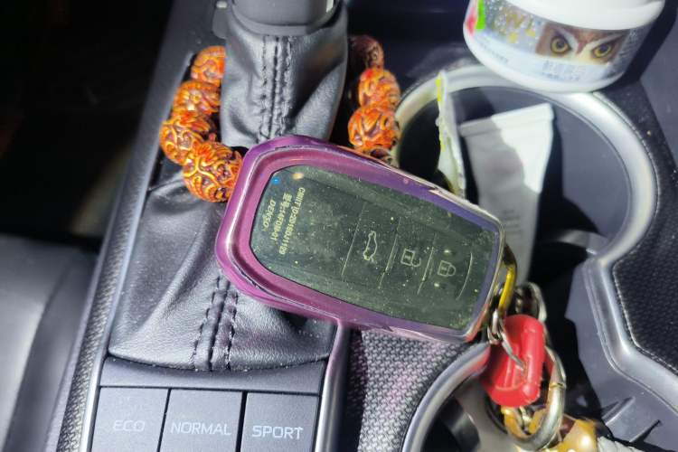 Used Toyota Camry 2023 2.0S Knight Edition
