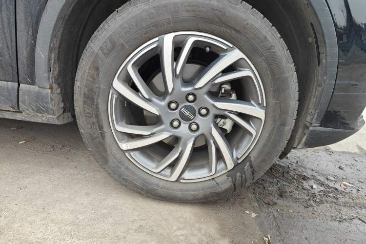 Used Lincoln Corsair 2024 2.0T Two-Wheel Drive Deluxe Edition Right Front Wheel Hub