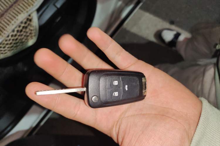 Used Chevrolet Cruze 2012 1.6L SL Grand Edition Automatic Vehicle Key