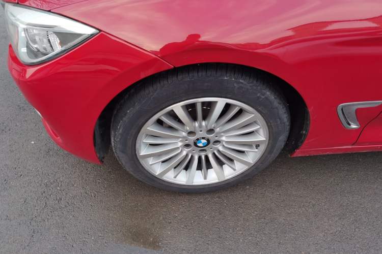 Used BMW 3 Series GT 2014 320i Design Package Model