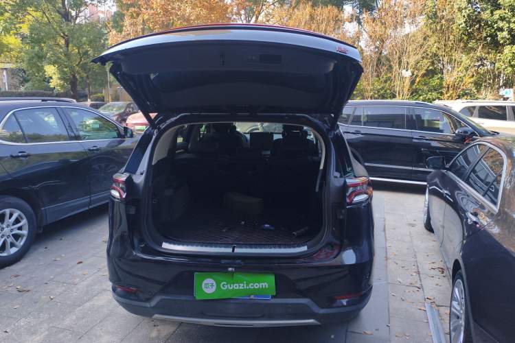 Used BYD Tang 2019 2.0T Automatic SmartConnect Luxury Version 5 Seats China VI Standard