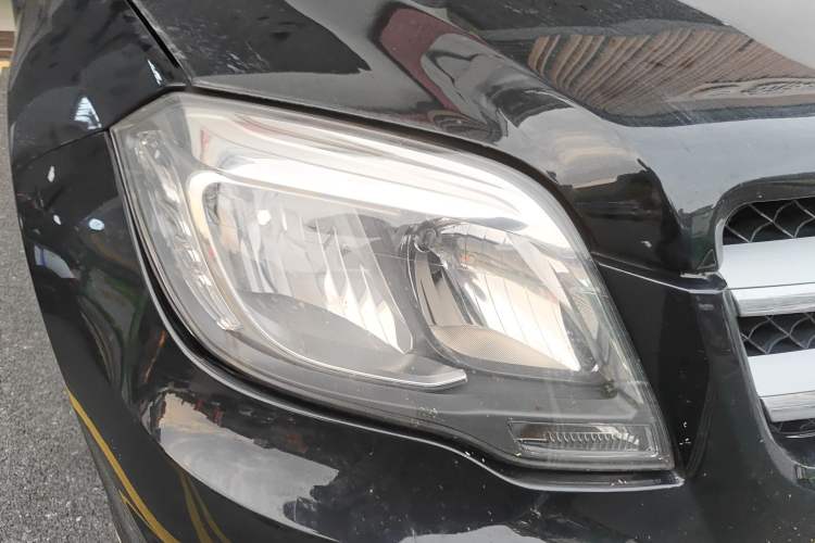 Used Mercedes-Benz GLK-Class 2015 GLK 260 4MATIC Dynamic Edition Ultimate Version Right Front Headlight