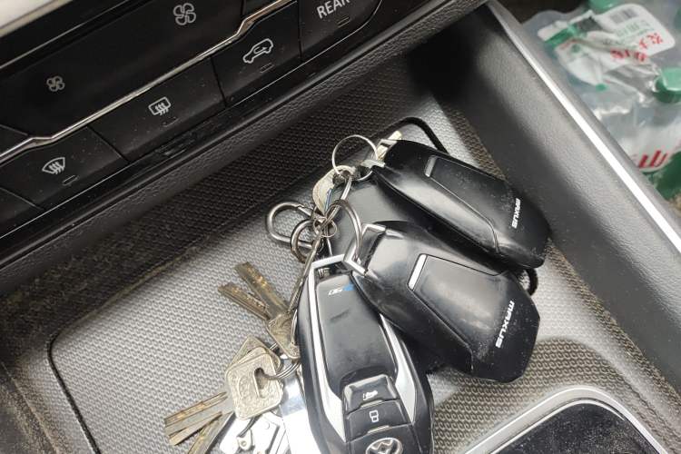 Used SAIC MAXUS D90 2017 2.0T Automatic All-Wheel Drive Sirius