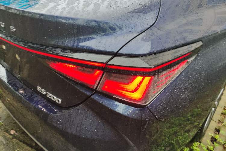 Used Lexus ES 2025 200 Premium Edition
