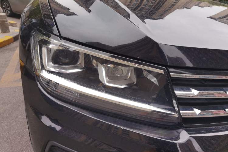 Used Volkswagen Tiguan L 2019 330TSI Automatic Two-Wheel Drive Luxury Edition China VI Standard