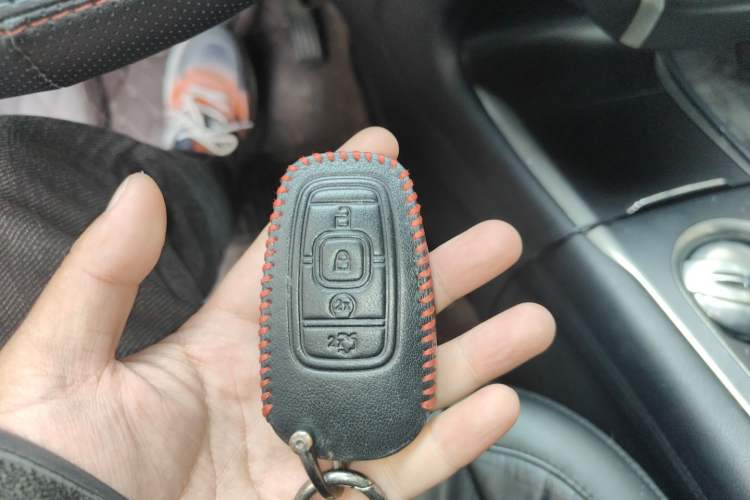 Used Lincoln MKC 2017 2.0T Two-Wheel Drive Deluxe Edition