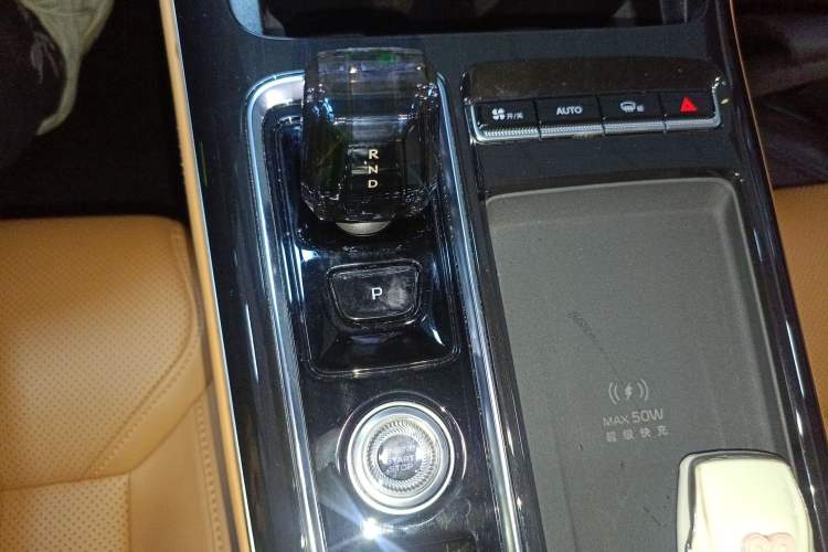 Used Geely Auto FX11 2025 4th Generation 1.5TD DCT - Shanhe Gear Lever