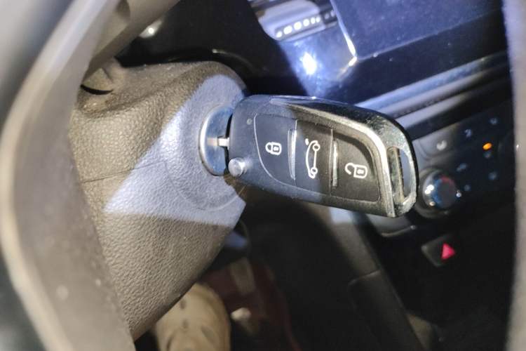 Used Buick Encore 2017 18T Automatic Two-Wheel Drive Urban Leading Model Vehicle Key