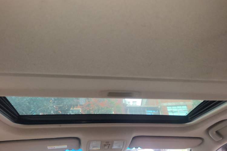 Used Toyota RAV4 2011 2.0L Automatic Luxury Edition Headliner