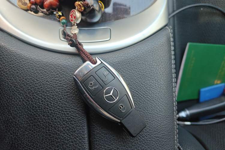 Used Mercedes-Benz GLC 2017 GLC 260 4MATIC Luxury Model Vehicle Key